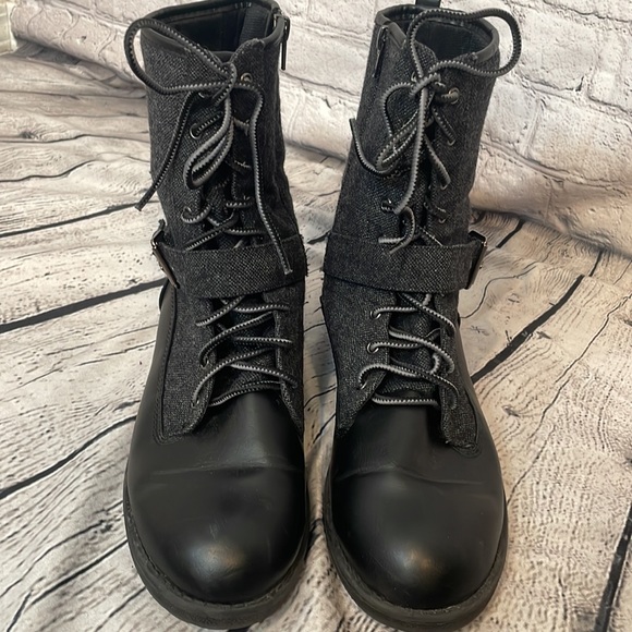 UNR8ED Alexis Black Grey  Side Zipper Combat Boots New Women’s Size 11 - Picture 3 of 13